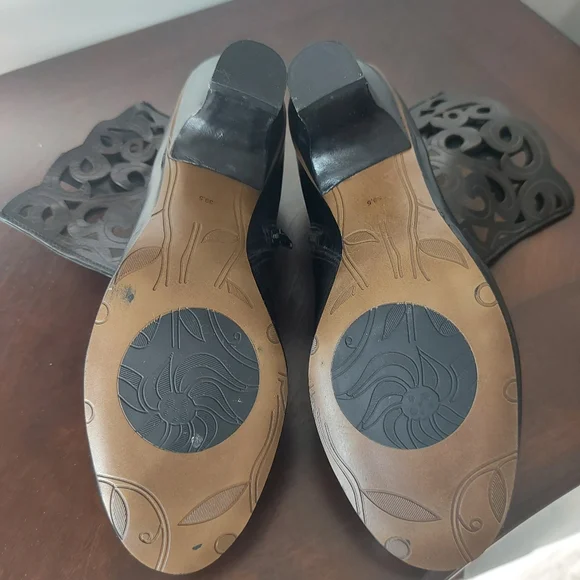 Victorian booties - Picture 5 of 5